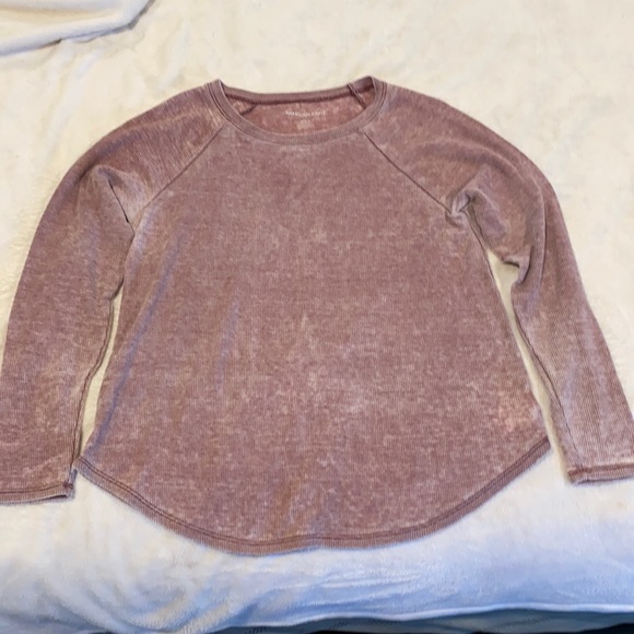 American Eagle Outfitters Tops - American Eagle long sleeve purple top. Size M